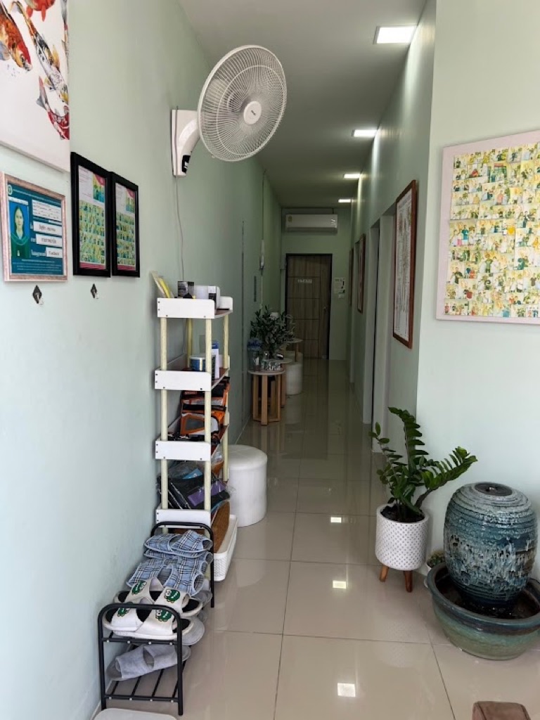 icare physiotherapy clinic Chalong Branch